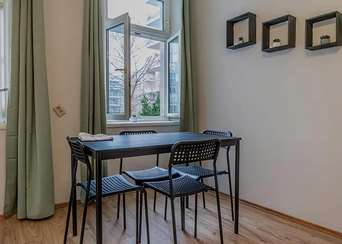5-min To Danube Canal ,modern Flat For Longstays