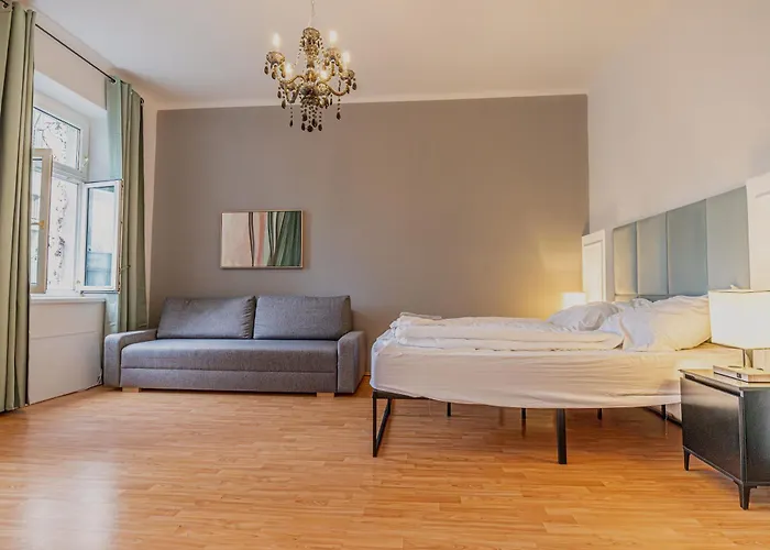 5-min To Danube Canal ,modern Flat For Longstays