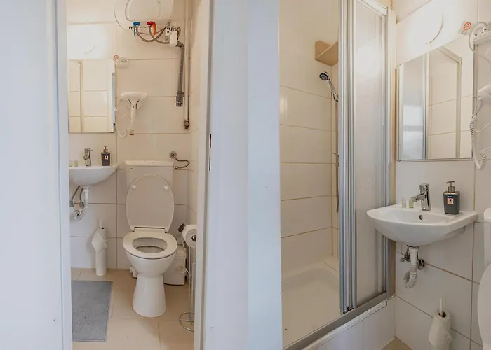 5-min To Danube Canal ,modern Flat For Longstays Apartamento