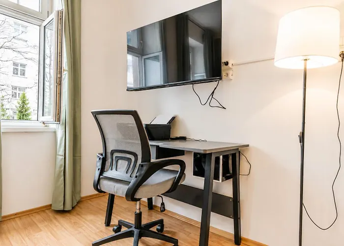 5-min To Danube Canal ,modern Flat For Longstays